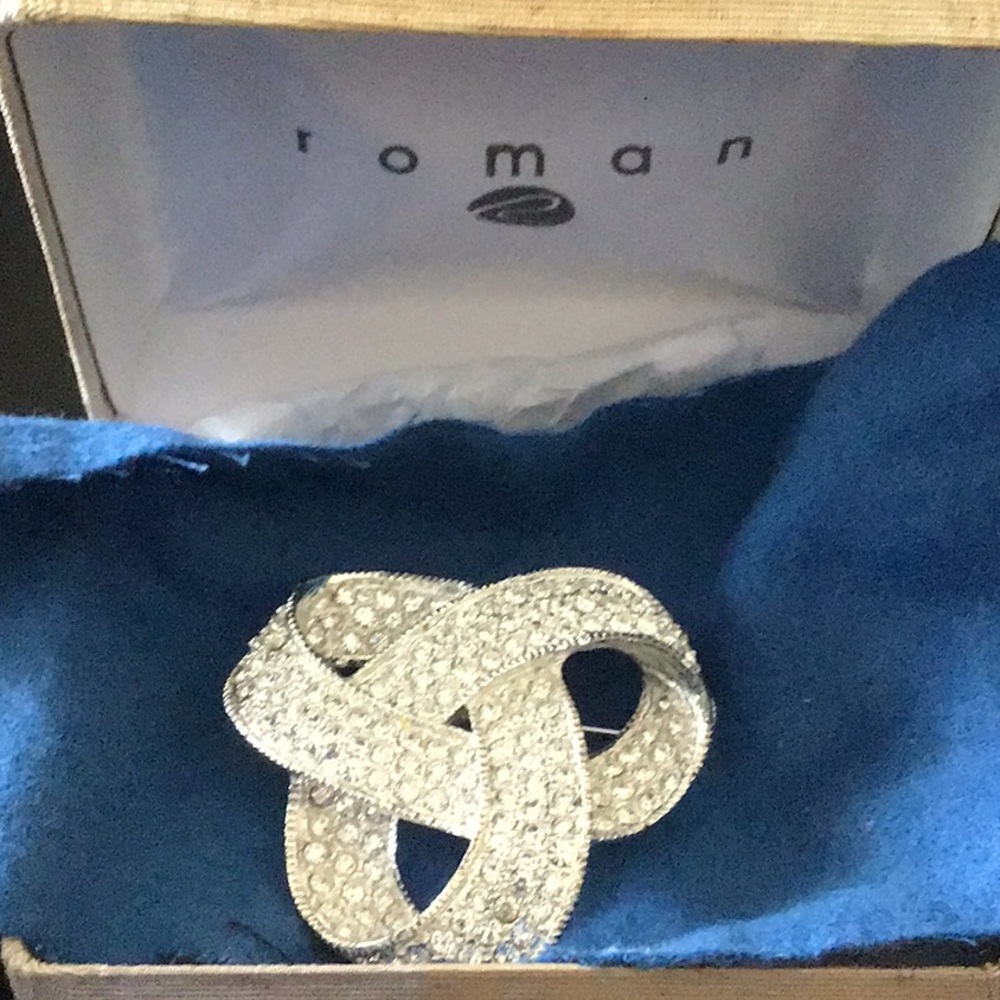 Roman Bow Brooch Pin